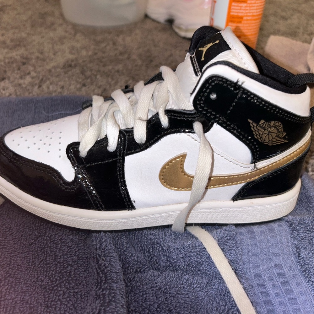 Kids Jordan 1s